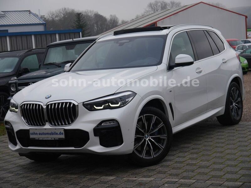 Mineralweiss metallic Gebraucht 2021 BMW X5 M Sport SUV | 64.260 € (Fairer Preis) - Bild 1/4