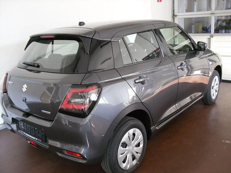 Gebraucht Suzuki Swift Club 83 PS (61 kW) 2025 Grau Kleinwagen