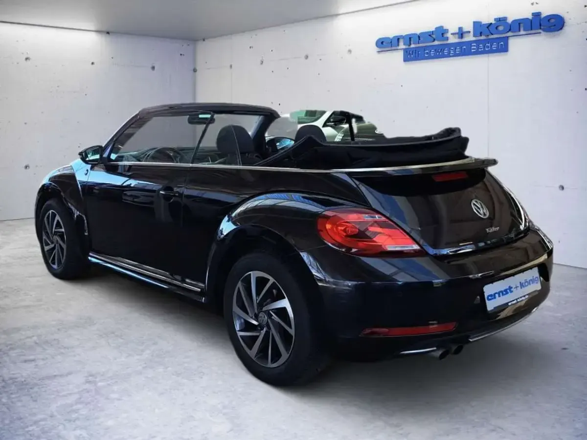 Gebraucht VW Beetle 150 PS (110 kW) 2018 Deep black perleffekt/verdeck Kleinwagen