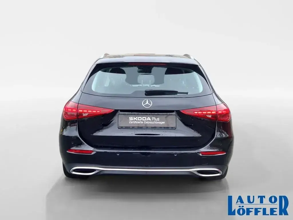 Gebraucht Mercedes 200 Avantgarde 163 PS (119 kW) 2022 Schwarz Kombi