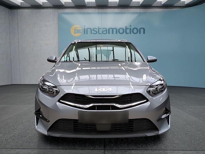 Second-hand Kia Ceed 2024 Argintiu Hatchback