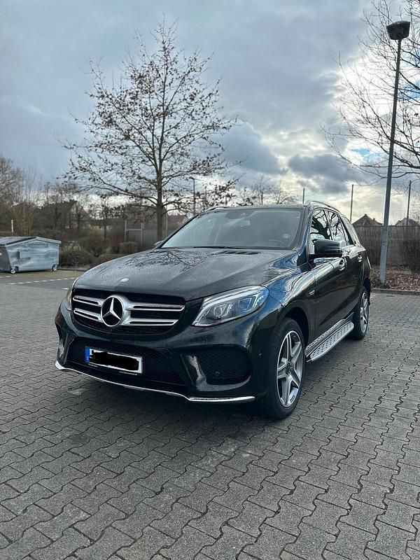 Gebraucht Mercedes GLE250 204 PS (150 kW) 2016 Schwarz SUV