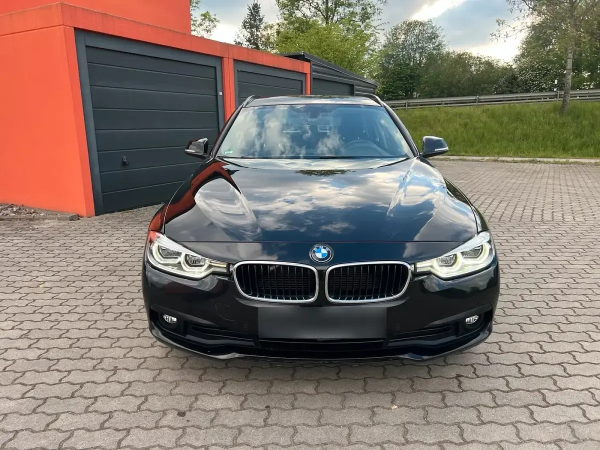 Gebraucht BMW 318 Advantage 150 PS (110 kW) 2018 Schwarz Kombi