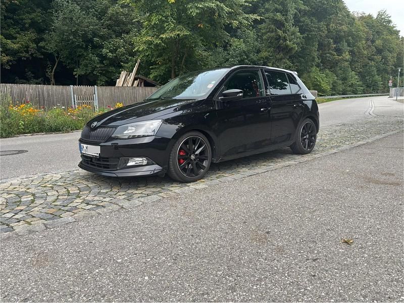 Schwarz Gebraucht 2017 Skoda Fabia Monte Carlo Kleinwagen | 11.800 € (Etwas zu teuer) - Bild 1/4