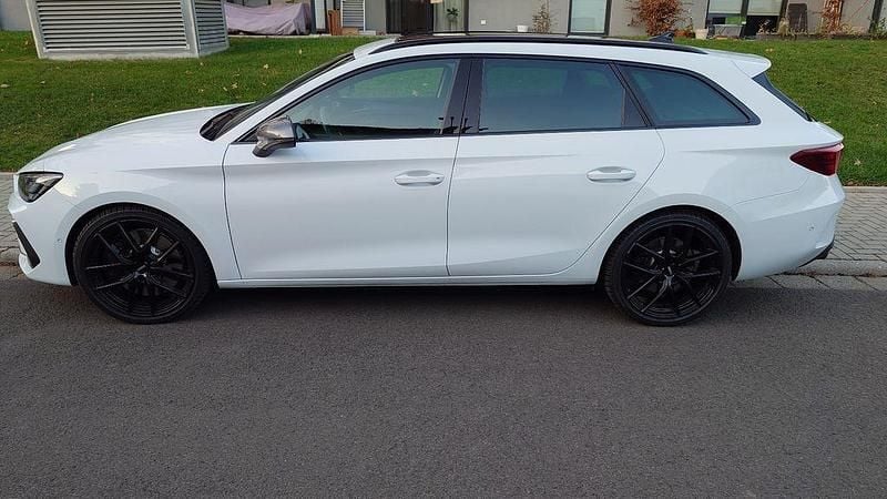Gebraucht Cupra Leon VZ 333 PS (244 kW) 2025 Weiß Kombi