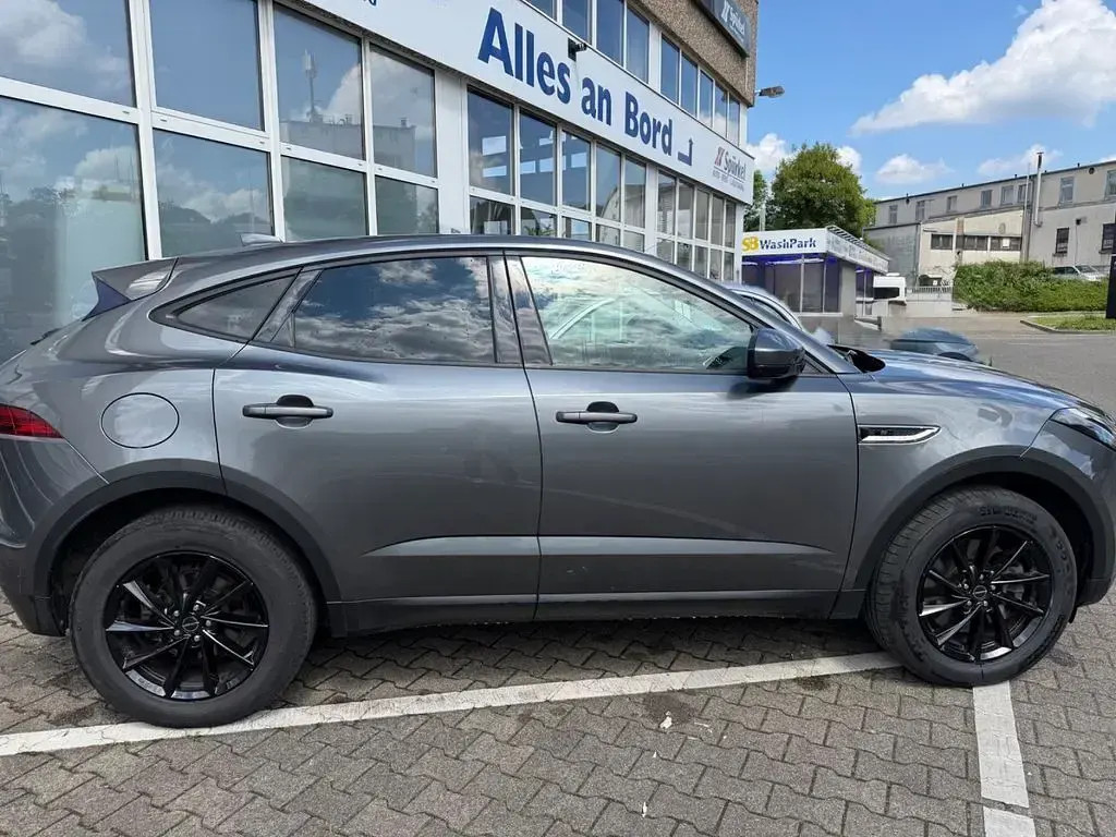 Używany Jaguar E-Pace S 249 KM (183 kW) 2020 Szary SUV