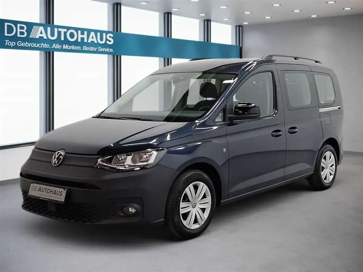 Usata VW Caddy 122 CV (89 kW) 2022 Blu Monovolume