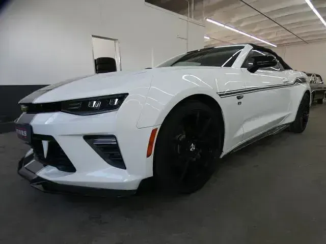 Gebraucht Chevrolet Camaro 340 PS (250 kW) 2017 Weiß Cabrio
