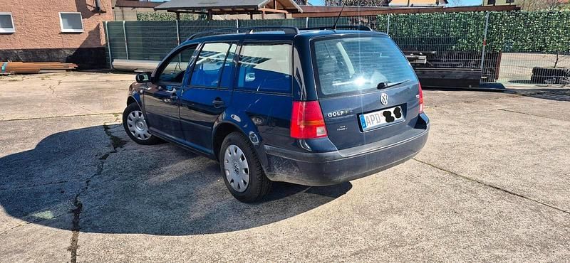 Gebraucht VW Golf IV 102 PS (75 kW) 2002 Blau Kombi