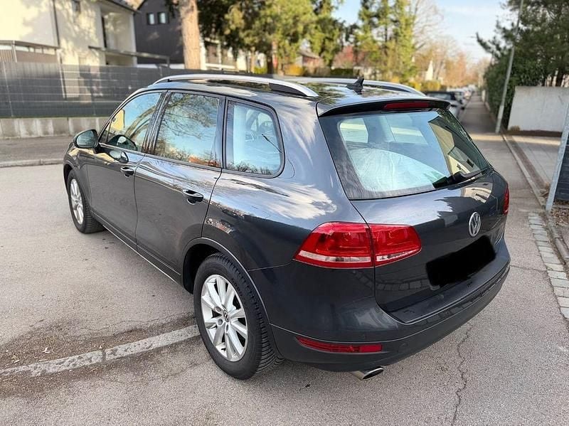 Gebraucht VW Touareg 245 PS (180 kW) 2014 Grau SUV