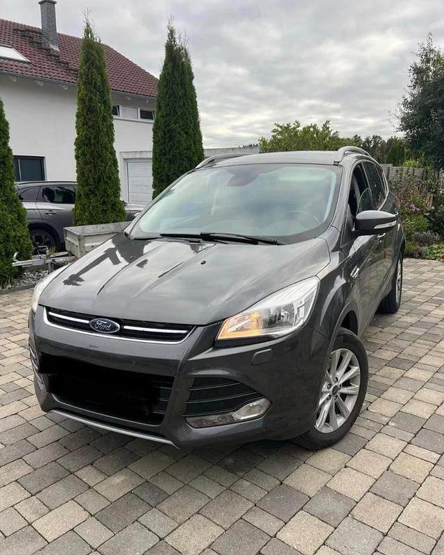 Gebraucht Ford Kuga SYNC Edition 179 PS (131 kW) 2016 Grau SUV