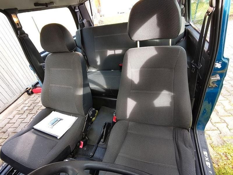 Second-hand Lada niva 83 CP (61 kW) 2012 Albastru SUV