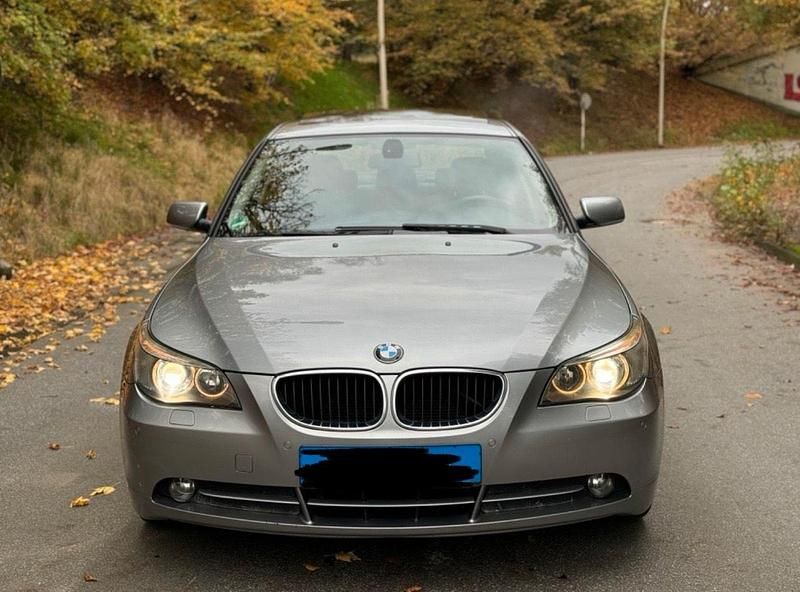 Gebraucht BMW 523 Advantage 177 PS (130 kW) 2006 Grau Limousine