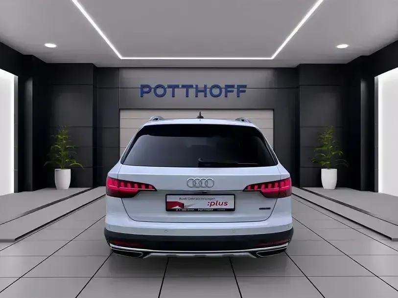 Gebraucht Audi A4 Allroad Ambiente 204 PS (150 kW) 2024 Arkonaweiß Kombi