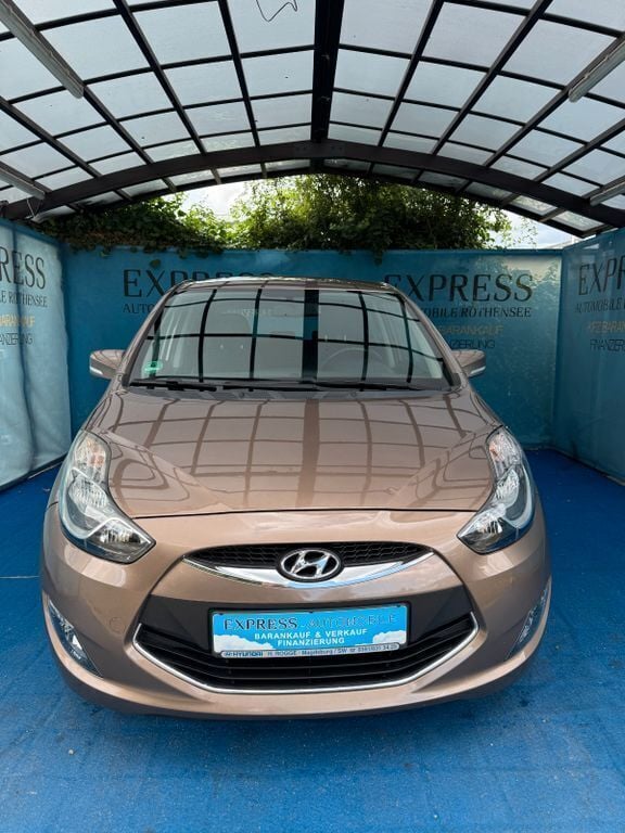 Beige Gebraucht 2013 Hyundai ix20 Edition Van / Kleinbus | 4.900 € (Fairer Preis) - Bild 1/4