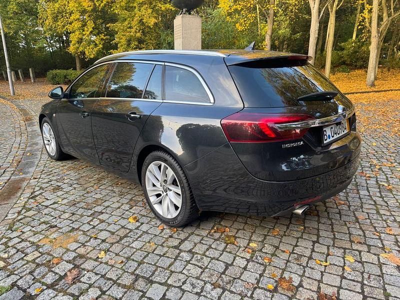 Gebraucht Opel Insignia Innovation 194 PS (142 kW) 2014 Schwarz Kombi