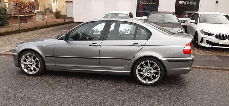 Grau Gebraucht 2004 BMW 320 M Sport Limousine | 4.500 € (Guter Preis) - Bild 1/4