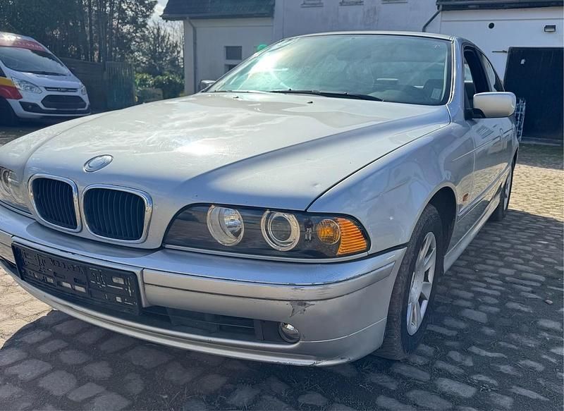 Gebraucht BMW 520 Basis 170 PS (125 kW) 2001 Silber Limousine