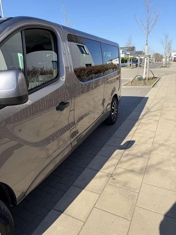 Gebraucht Opel Vivaro 125 PS (91 kW) 2018 Grau Van / Kleinbus
