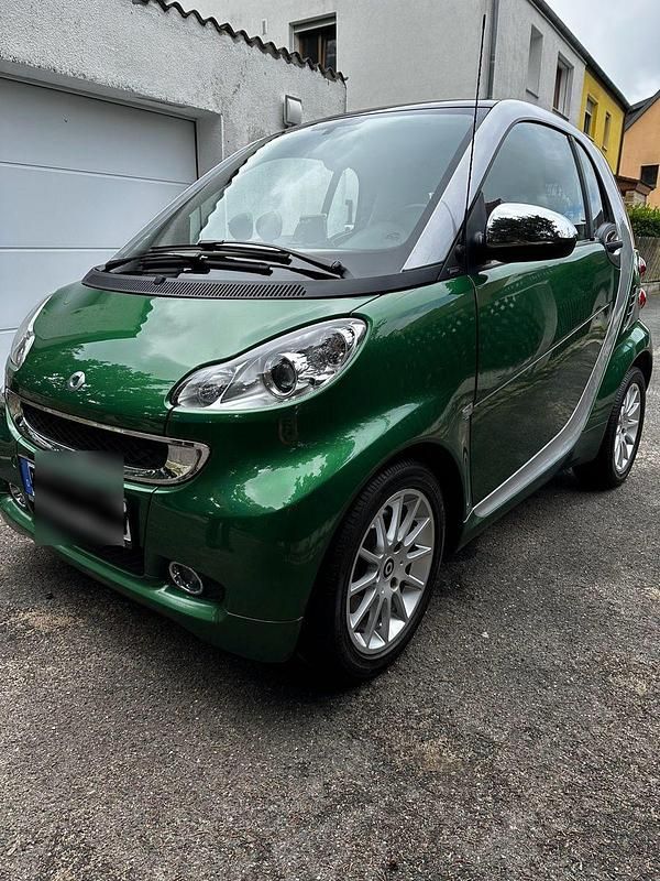 Grün Gebraucht 2010 Smart ForTwo Coupé Coupé | 5.200 € (Fairer Preis) - Bild 1/4