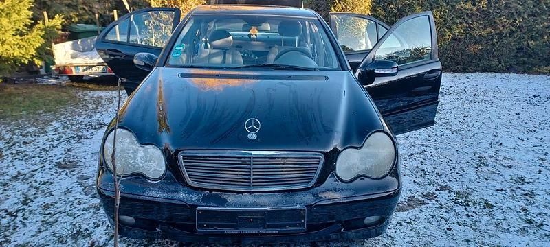 Gebraucht Mercedes 200 163 PS (119 kW) 2002 Blau Limousine