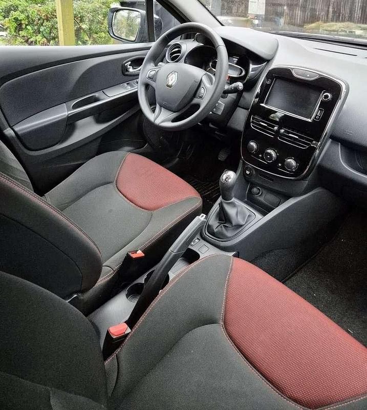 Gebraucht Renault Clio IV Expression 73 PS (53 kW) 2013 Schwarz Kleinwagen