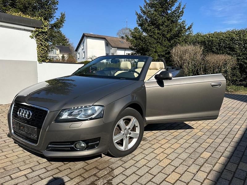Gebraucht Audi A3 Cabriolet Ambition 160 PS (117 kW) 2012 Grau Cabrio