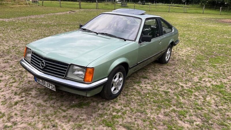 Grün Gebraucht 1981 Opel Senator Coupé | 5.250 € - Bild 1/4