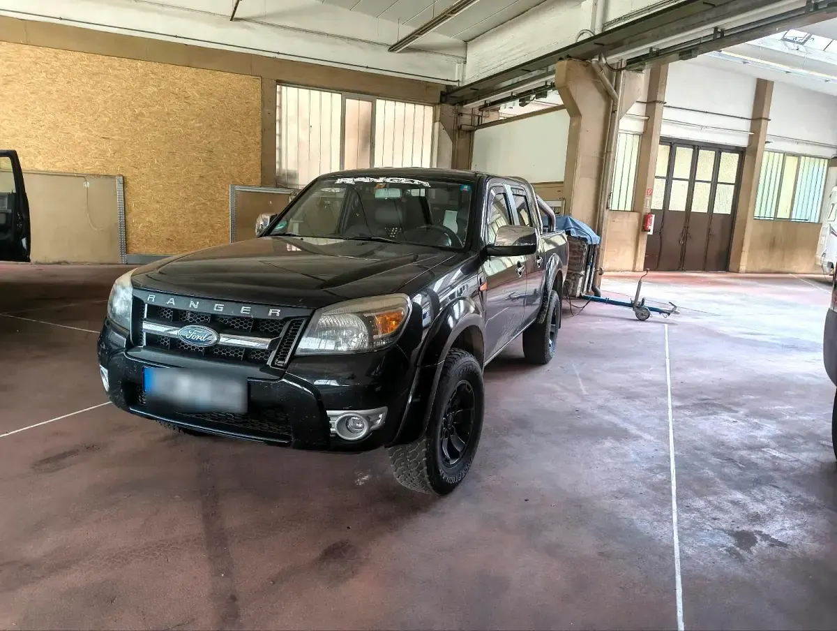 Gebraucht Ford Ranger 143 PS (105 kW) 2011 Schwarz Pickup