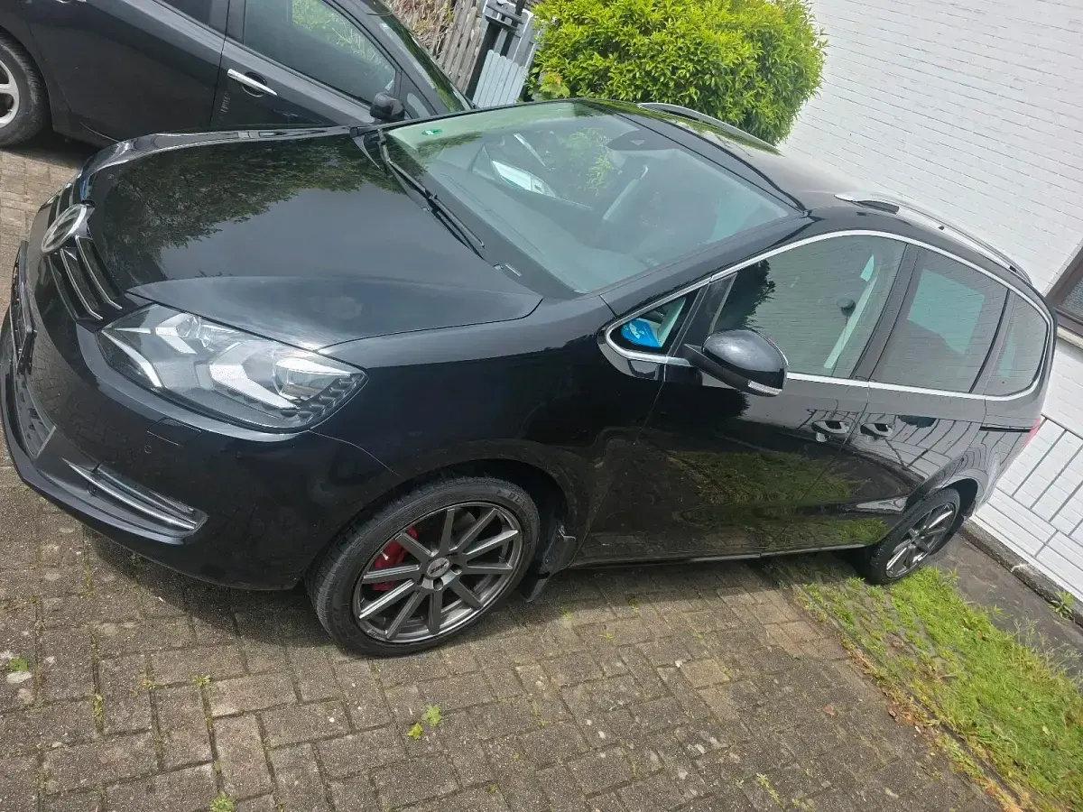 Gebraucht VW Sharan 150 PS (110 kW) 2016 Schwarz Van / Kleinbus