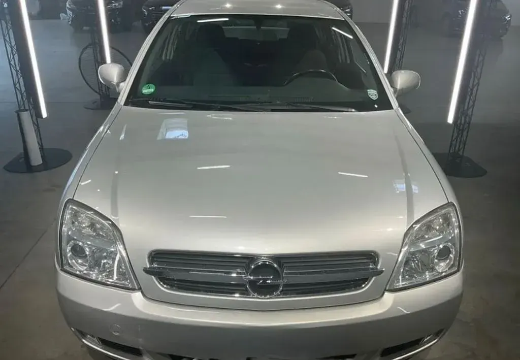 Gebraucht Opel Vectra Elegance 155 PS (114 kW) 2004 Silber Limousine
