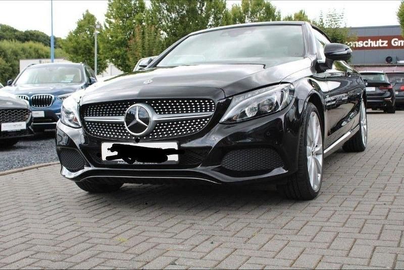 Schwarz Gebraucht 2016 Mercedes C400 Edition 1 Cabrio | 35.200 € (Fairer Preis) - Bild 1/4