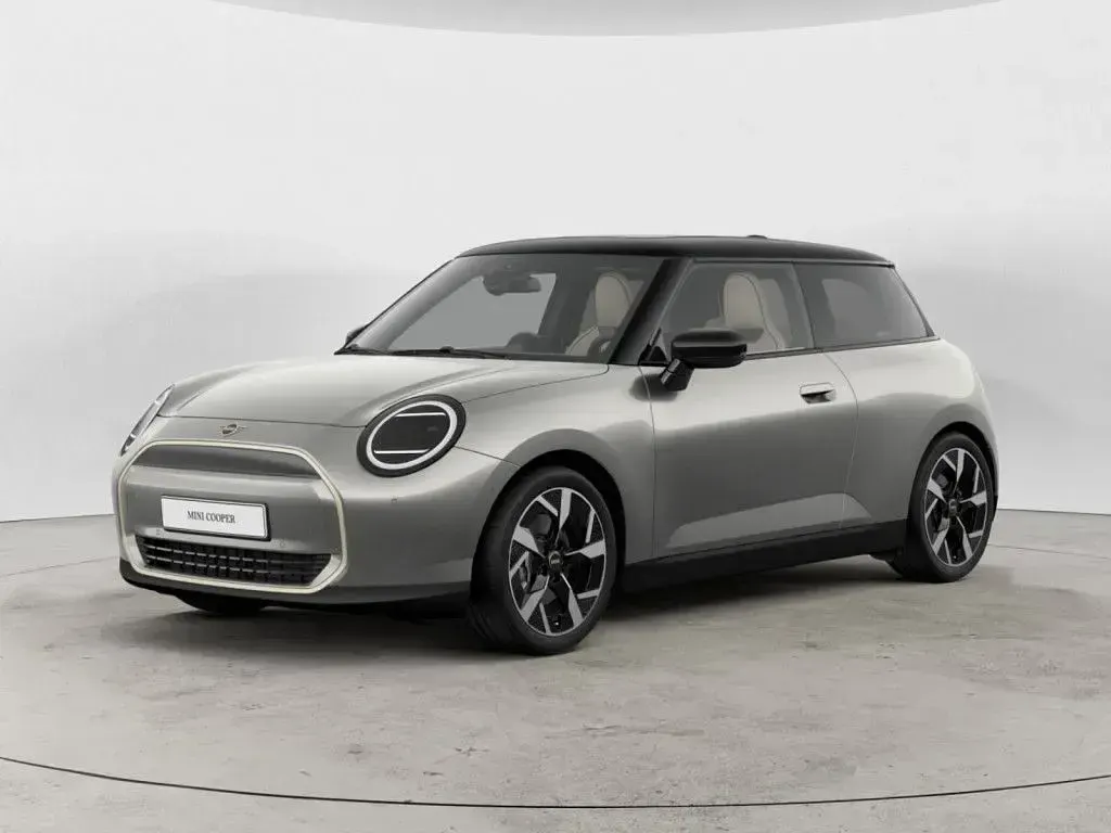Gebraucht Mini Cooper Favoured 135 kW (184 PS) 2025 Silber Kleinwagen