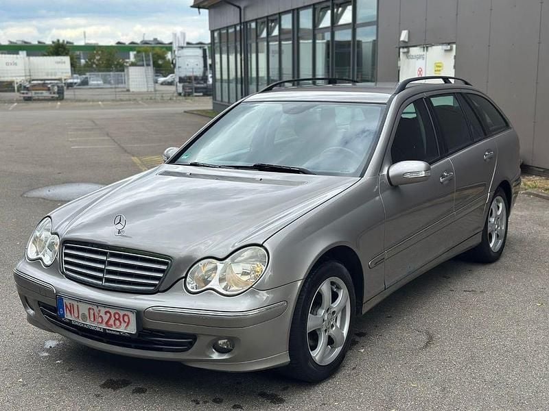 Gebraucht Mercedes C220 150 PS (110 kW) 2007 Silber Kombi