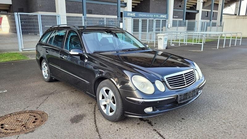 Gebraucht Mercedes E270 177 PS (130 kW) 2003 Schwarz Kombi