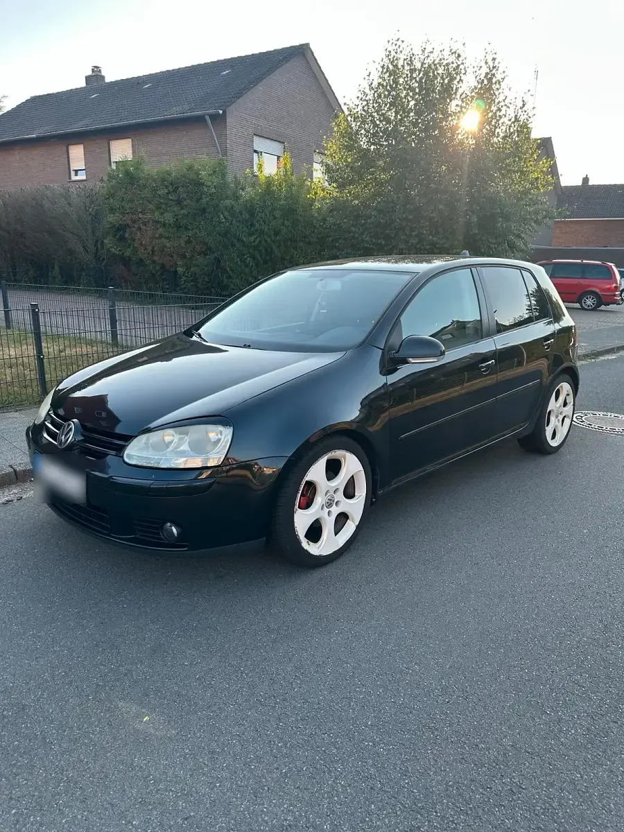 Gebraucht VW Golf V 105 PS (77 kW) 2005 Schwarz Kleinwagen