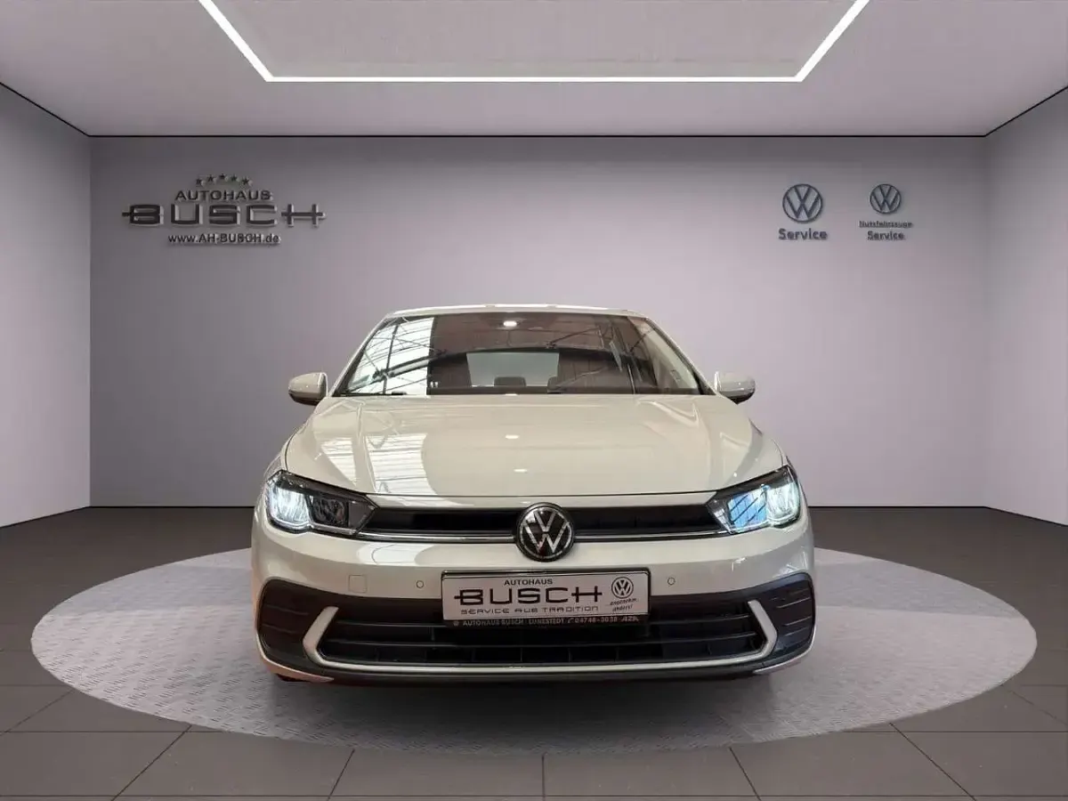 Gebraucht VW Polo Life 80 PS (58 kW) 2023 Grau Kleinwagen