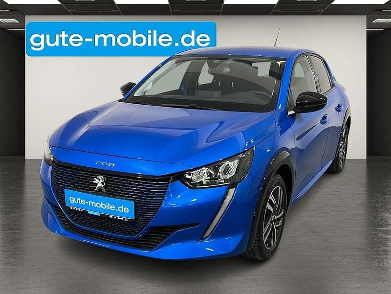 Blau Gebraucht 2023 Peugeot e-208 Allure Kleinwagen | 17.890 € (Superpreis) - Bild 1/4