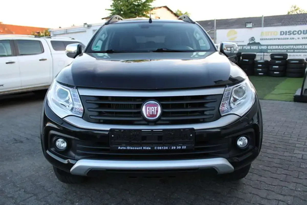 Gebraucht Fiat Fullback Cross Plus 181 PS (133 kW) 2017 Schwarz (metallic) Pickup