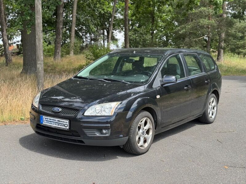 Schwarz Gebraucht 2008 Ford Focus Limousine | 850 € (Guter Preis) - Bild 1/4