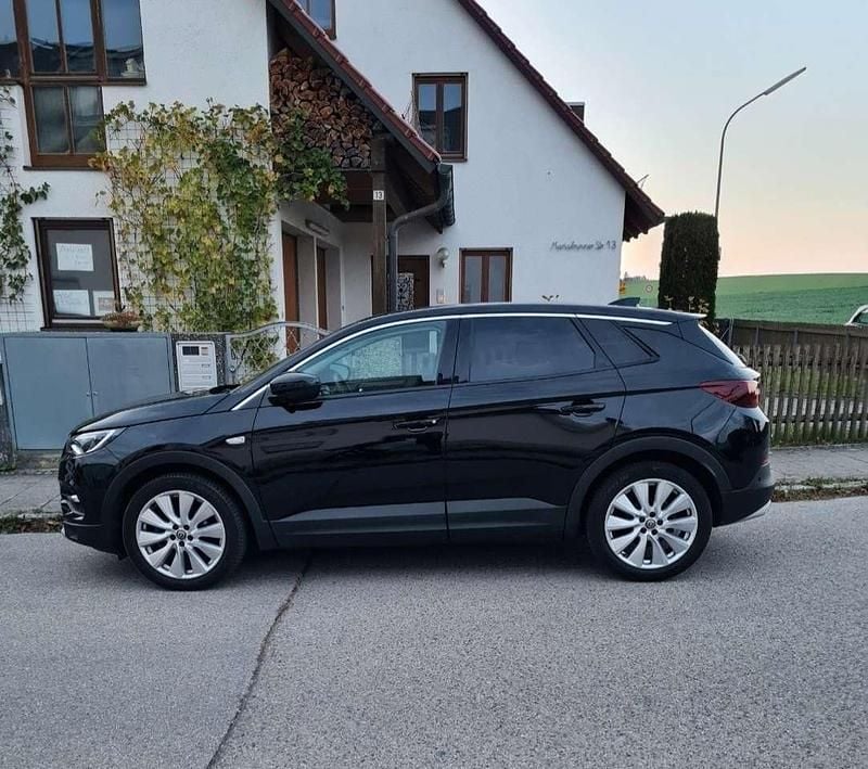 Schwarz Gebraucht 2020 Opel Grandland X Ultimate SUV | 19.099 € (Fairer Preis) - Bild 1/4