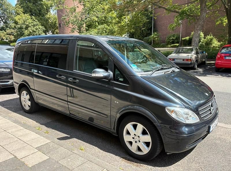 Schwarz Gebraucht 2006 Mercedes Viano Van / Kleinbus | 5.600 € (Superpreis) - Bild 1/4