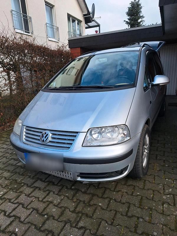 Gebraucht VW Sharan 140 PS (102 kW) 2009 Silber Van / Kleinbus