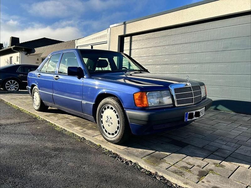 Gebraucht Mercedes 190 Avantgarde 136 PS (100 kW) 1992 Blau Limousine
