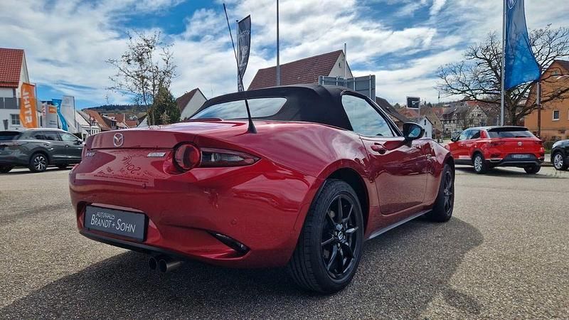 Gebraucht Mazda MX5 Exclusive-Line 132 PS (97 kW) 2019 Rot Cabrio