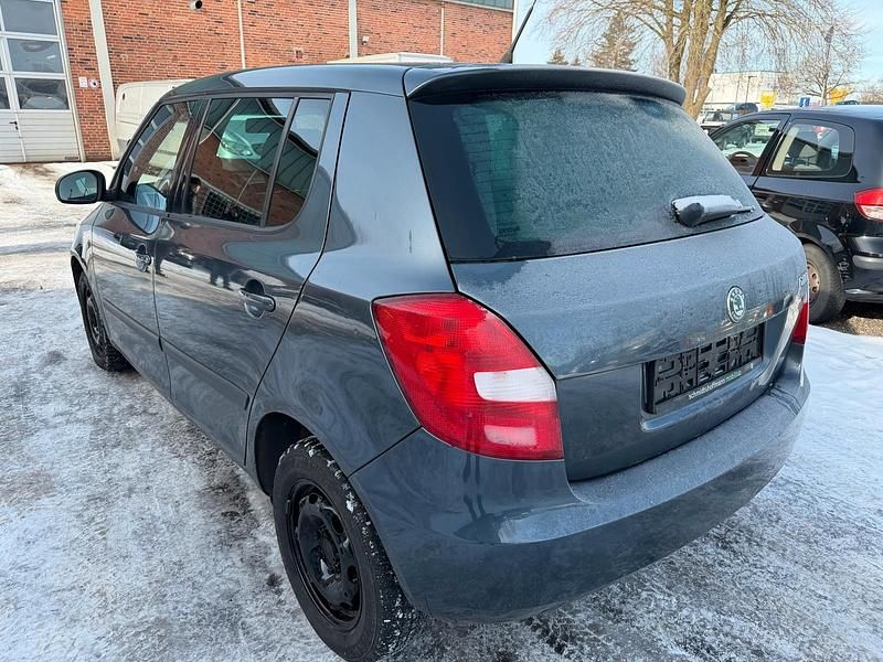 Gebraucht Skoda Fabia 60 PS (44 kW) 2010 Grau Kleinwagen
