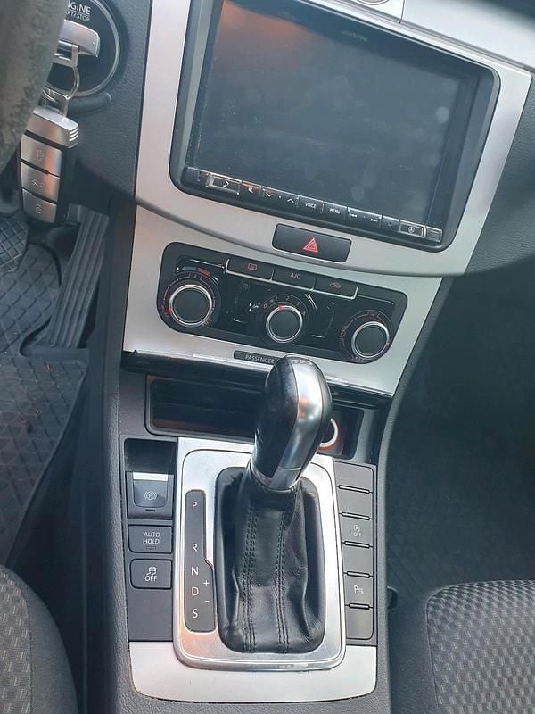 Silber Gebraucht 2013 VW Passat Comfortline Kombi | 5.900 € (Guter Preis) - Bild 1/4