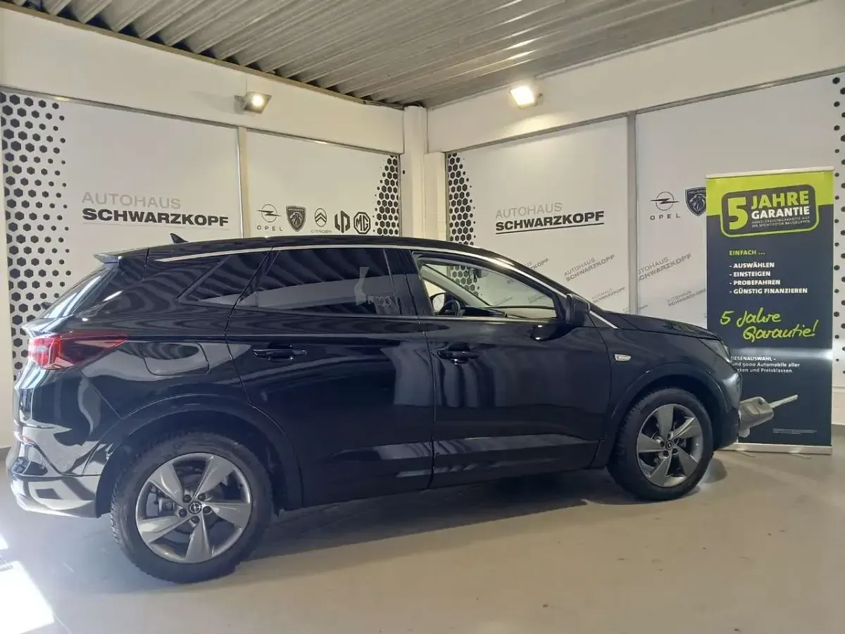 Gebraucht Opel Grandland X 131 PS (96 kW) 2024 Schwarz SUV
