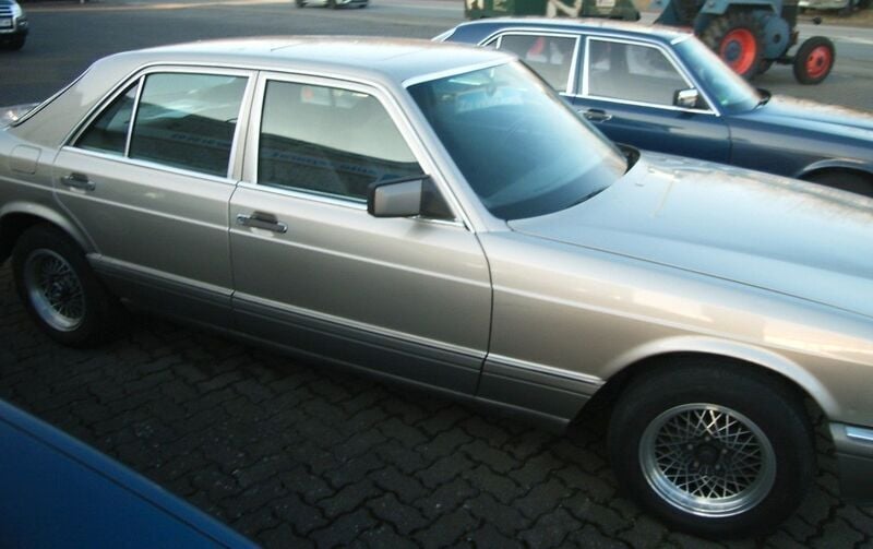 Gebraucht Mercedes S260 160 PS (117 kW) 1988 Beige Limousine