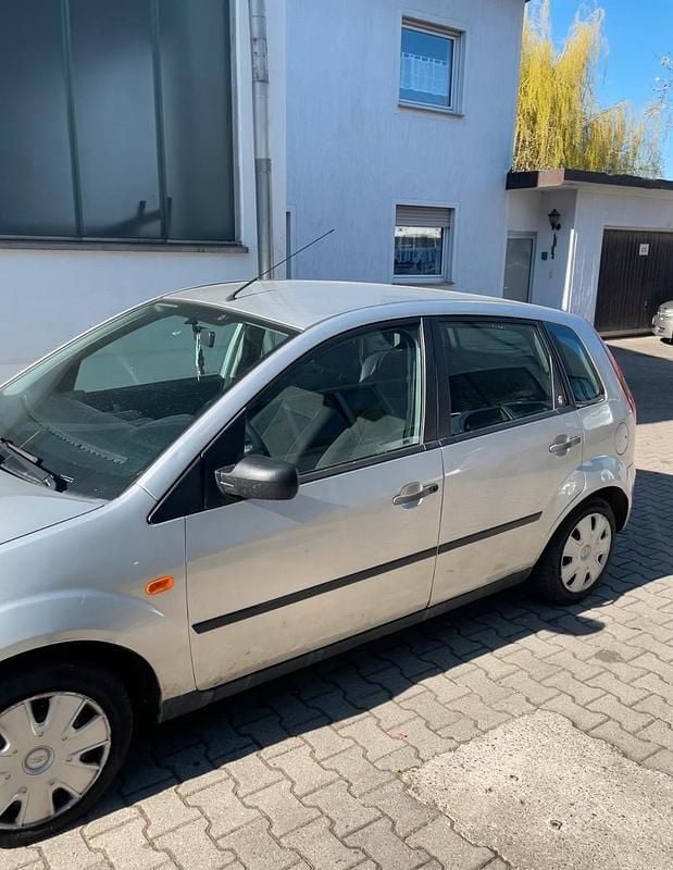 Gebraucht Ford Fiesta 100 PS (73 kW) 2004 Kleinwagen
